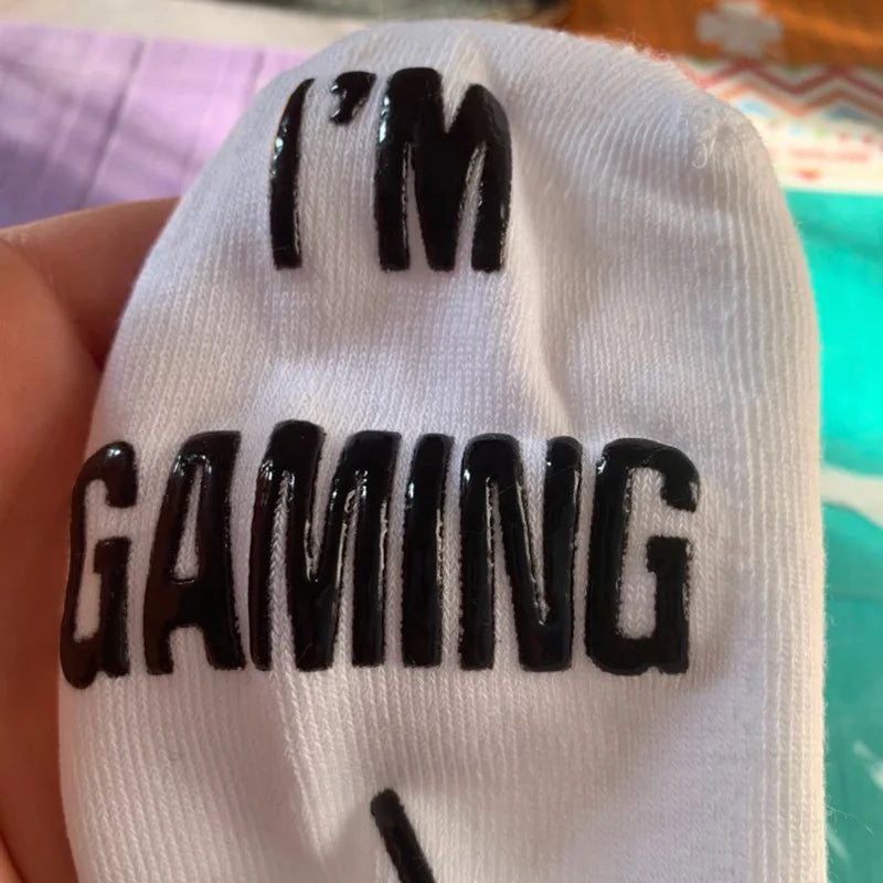 "Letter Socks for Boyfriend: "DO NOT DISTURB, I'M GAMING" - A Fun and Practical Anniversary or Valentine's Day Gift, Perfect for Parties and as a Thoughtful Gesture."